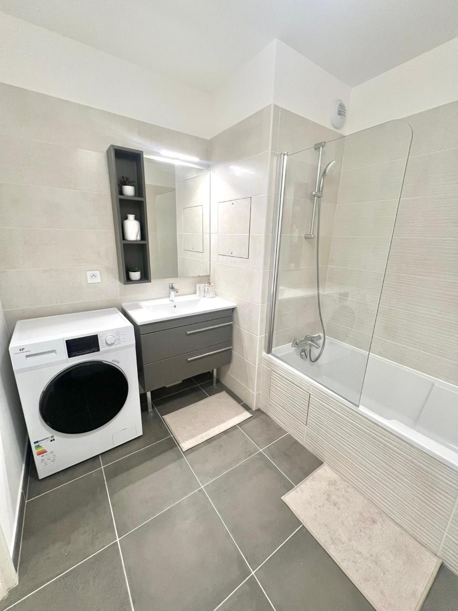 Appartement Neuf Et Spacieux Clichy Kültér fotó