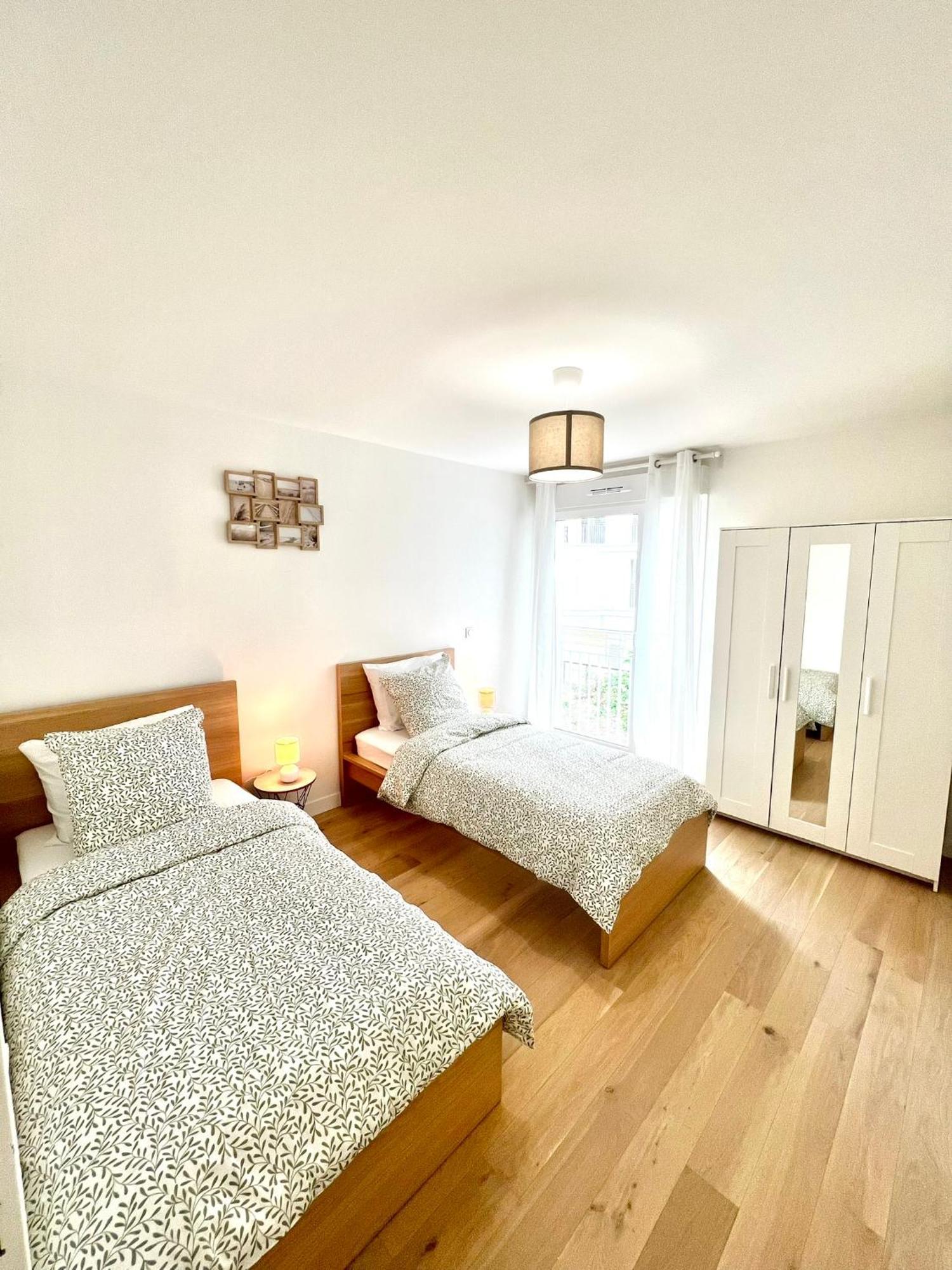 Appartement Neuf Et Spacieux Clichy Kültér fotó