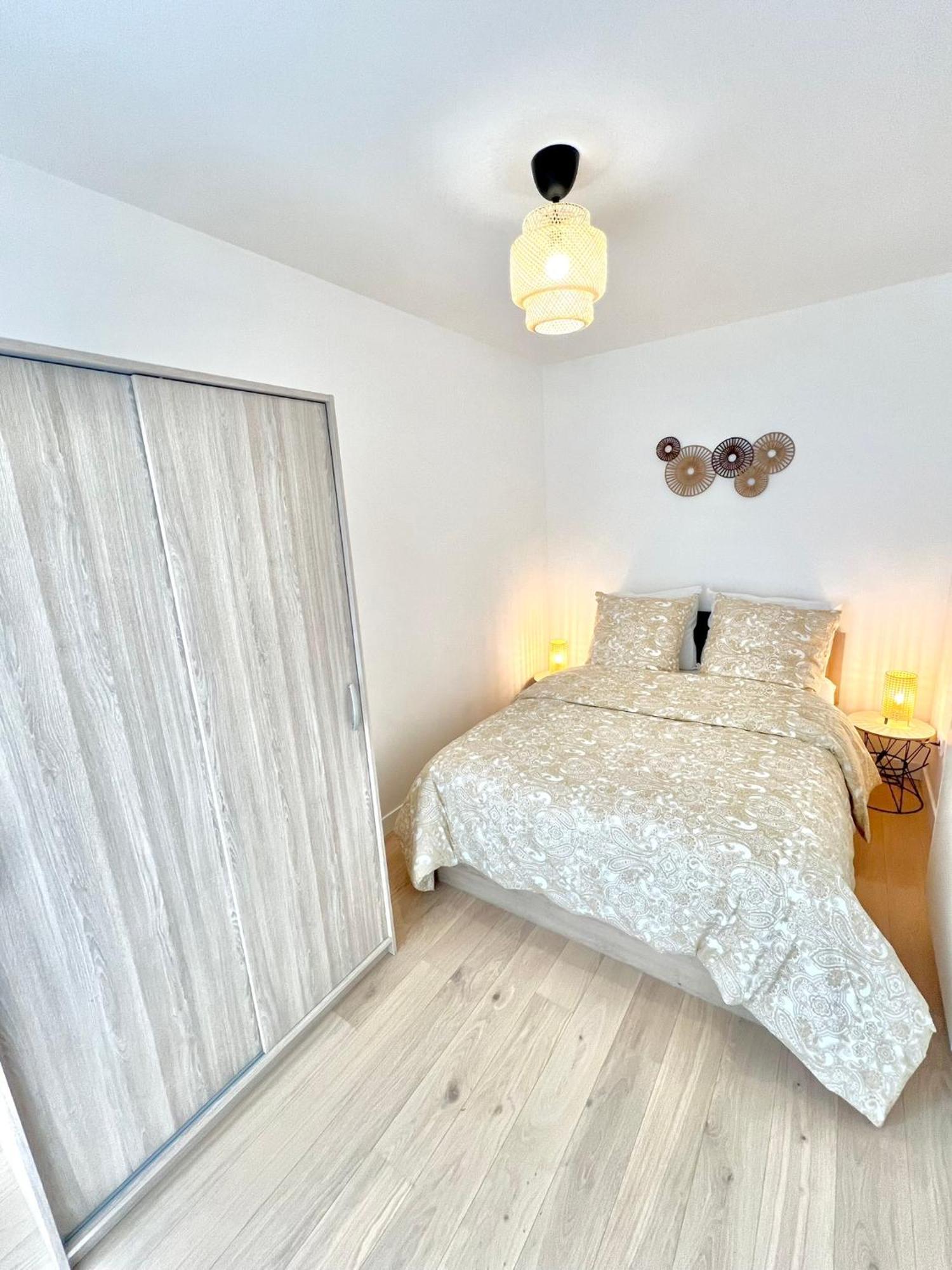 Appartement Neuf Et Spacieux Clichy Kültér fotó